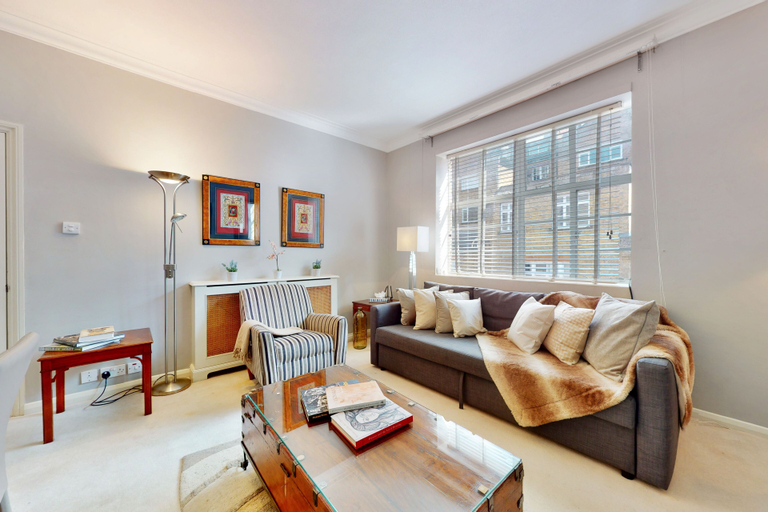 Others 4, Stay In Mayfair, London