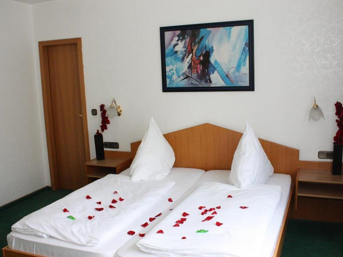 Bedroom 2, Mainbogen Hotel, Offenbach am Main
