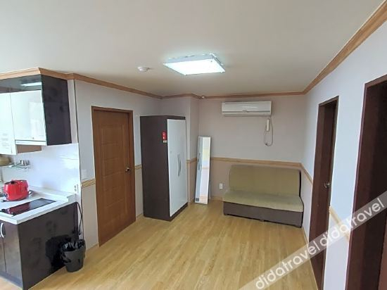 Others 4, Daecheon Resortel, Boryeong
