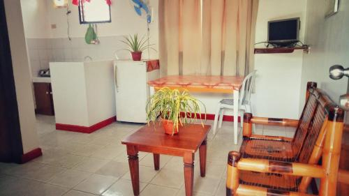 Others 3, WHITE BEACH GUEST HOUSE, Puerto Galera