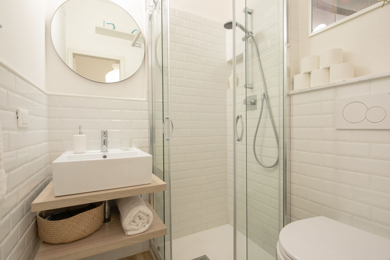Bathroom, Serragli Loft by Mmega, Florence