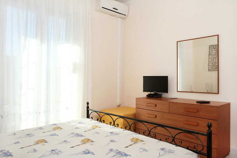 Bedroom 2, Adriana casa vacanze One Bedroom Apartment, Catania