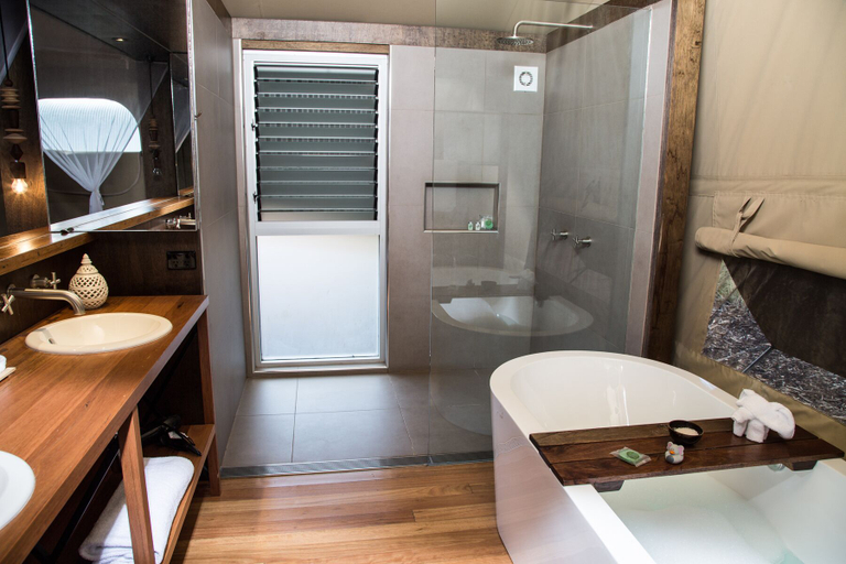 Bathroom, Zoofari Lodge at Taronga Western Plains, Dubbo - Pt A