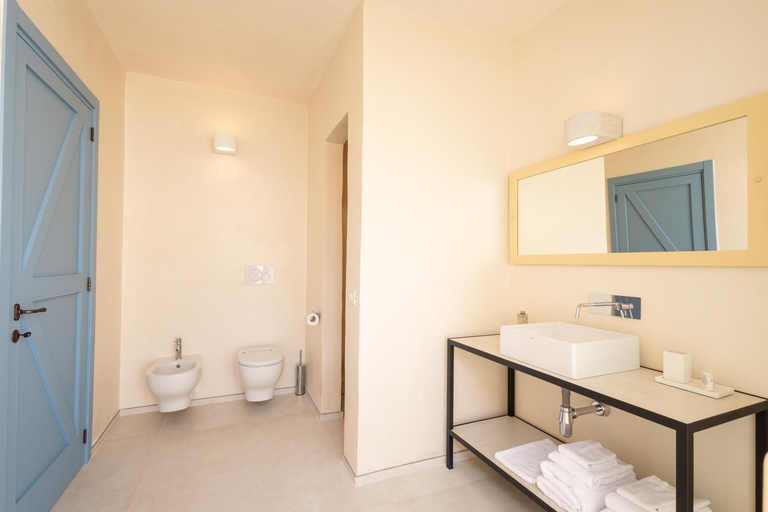 Bathroom 5, Masseria Cuturi, Taranto