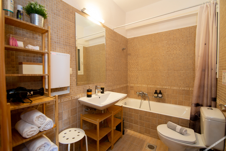 Bathroom 3, Athens Airport Lodge, Attica