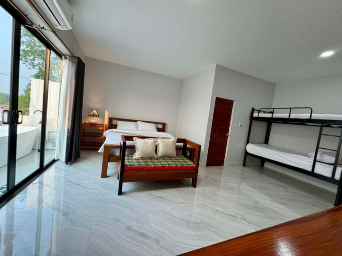 Others 5, บ้านกานดา , Seka