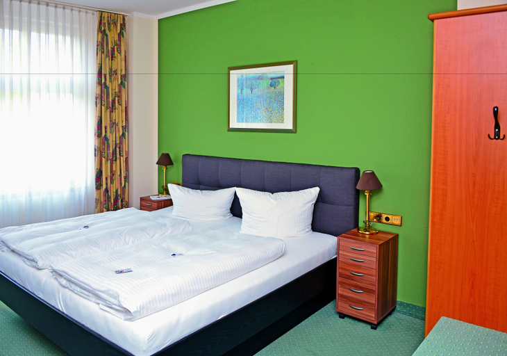 Bedroom 4, Hotel Kaiserhof, Oder-Spree