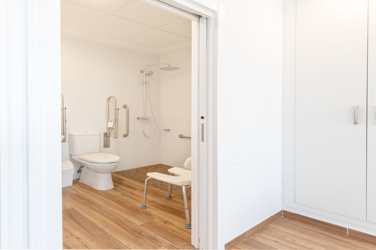 Bathroom 2, アパートホテル シー エクスペリエンス, Castellón