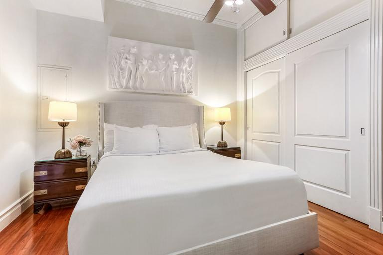 Bedroom 4, Luxury 4BR With Private Rooftop Deck, Orleans