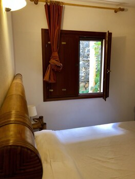 Others 5, Porto Antigo