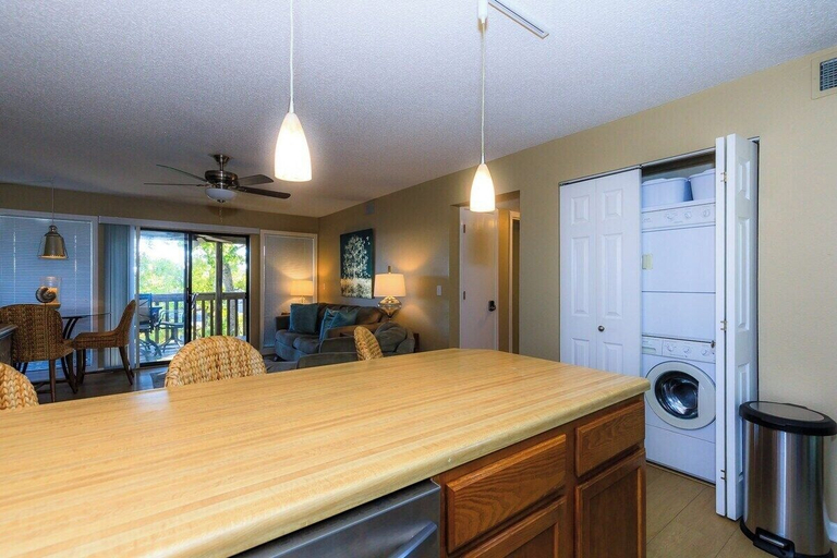 Interior 3, Lakefront Condo With Indoor Pool, Camden