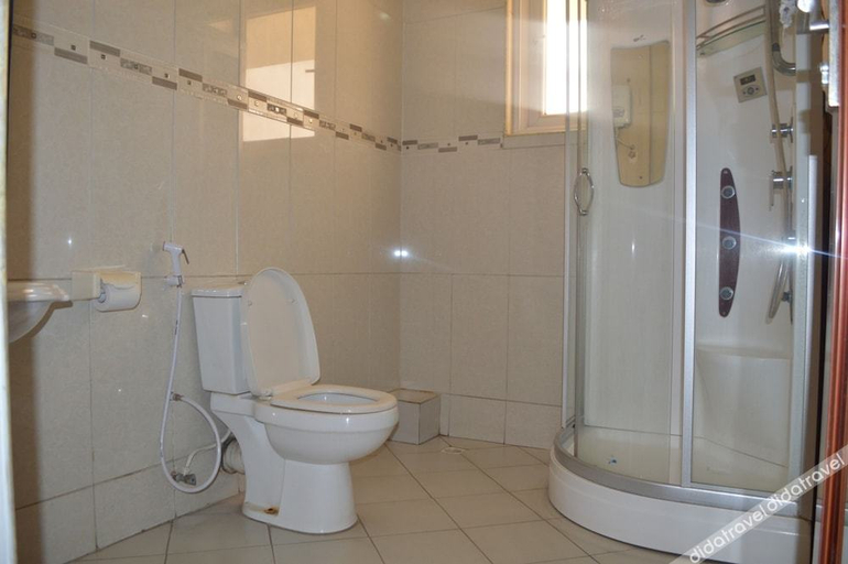 Bathroom 3, New Popex Hotel, Ilala