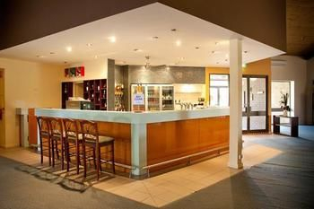Others 4, Mount Gambier International Motel, Grant