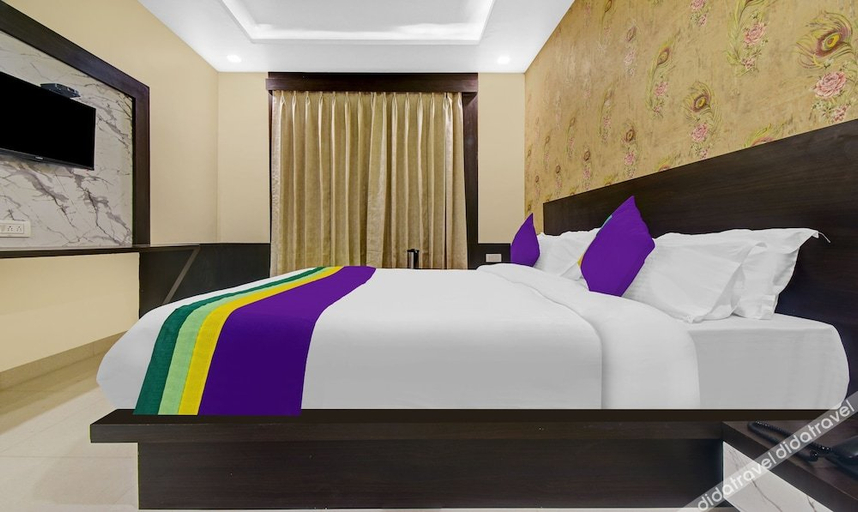 Bedroom 3, Treebo Premium Royal Amar With Mountain View And Swimming Pool, Ajmer