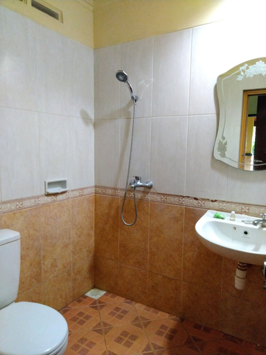 Bathroom 3, Swaloh Hill Resort, Tulungagung