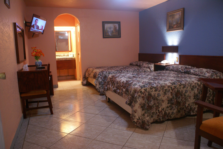 Bedroom 5, Hotel De Mexico, Matamoros
