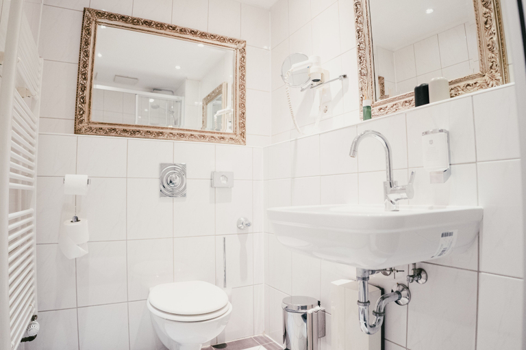 Bathroom 5, Hotel St. Georg, Düsseldorf