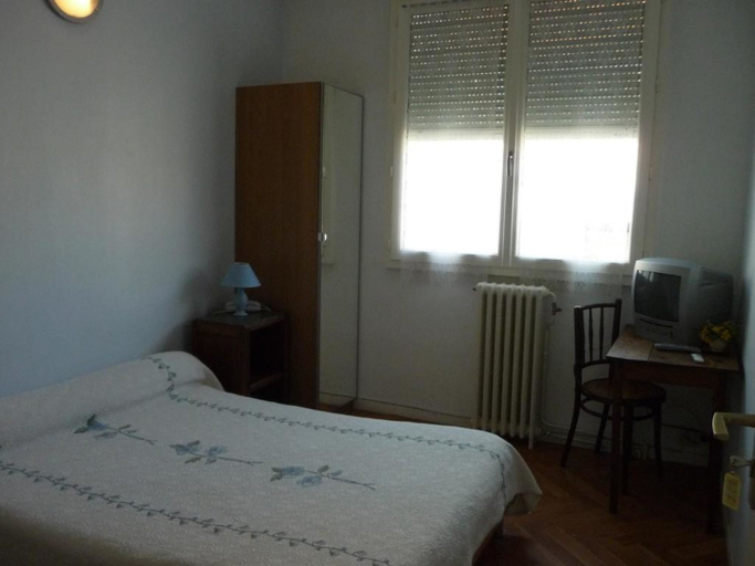 Bedroom 4, Hotel De La Gare Perigueux, Dordogne