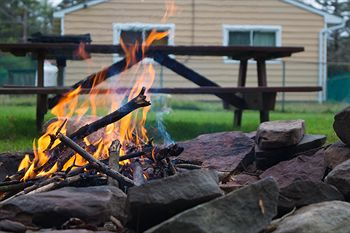 Outdoor Banquet Area, Sullivan Trail Inn & Suites, Monroe