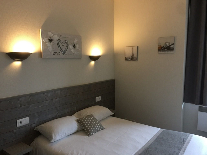 Others 5, Hôtel TGV Quimper, Finistère