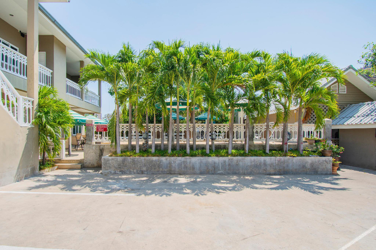 Others 5, Highway Hotel, Hua Hin