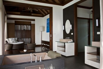 Others 4, Coco Residences by Coco Collection, Kaafu Atoll