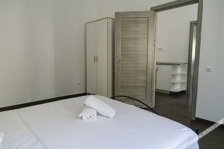 Others 5, Himalaya, Municipiul Bucuresti