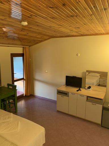 Others 5, Saygin Otel, Kandıra