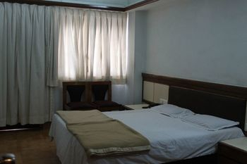 Others 3, Hotel Rajmahal, Pune