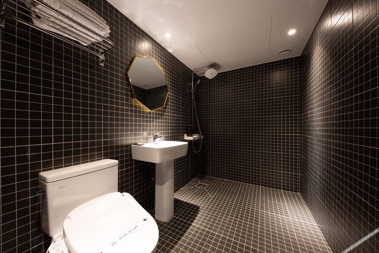 Bathroom 4, Doksan Hotel In Cafe, Geum-cheon