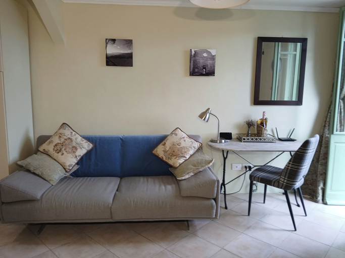 Living area 2, Elegant Bajardo Apartment With Stunning Views, Imperia