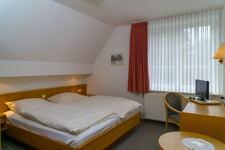 Bedroom 2, Hotel Tini, Heidekreis