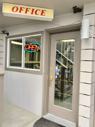 Exterior & Views 1, The Canterbury Inn Of Downtown Invermere, East Kootenay