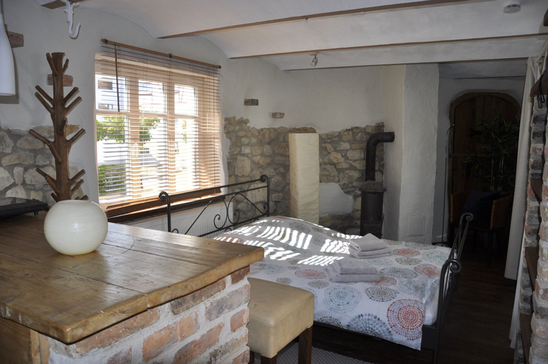 Bedroom 5, Geibelhof, Wetteraukreis