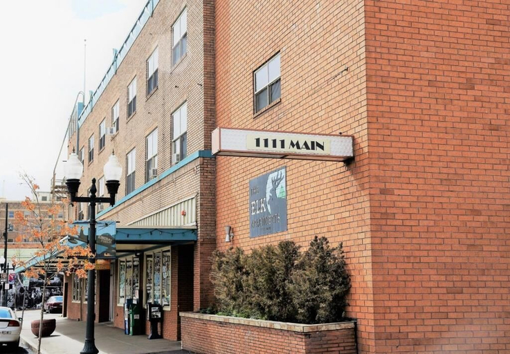Exterior, The Historic George Hotel, Klamath