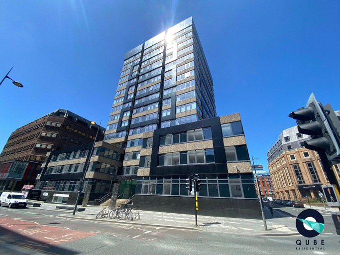 Exterior & Views 2, 2 Bedroom Central Apartment, Sefton