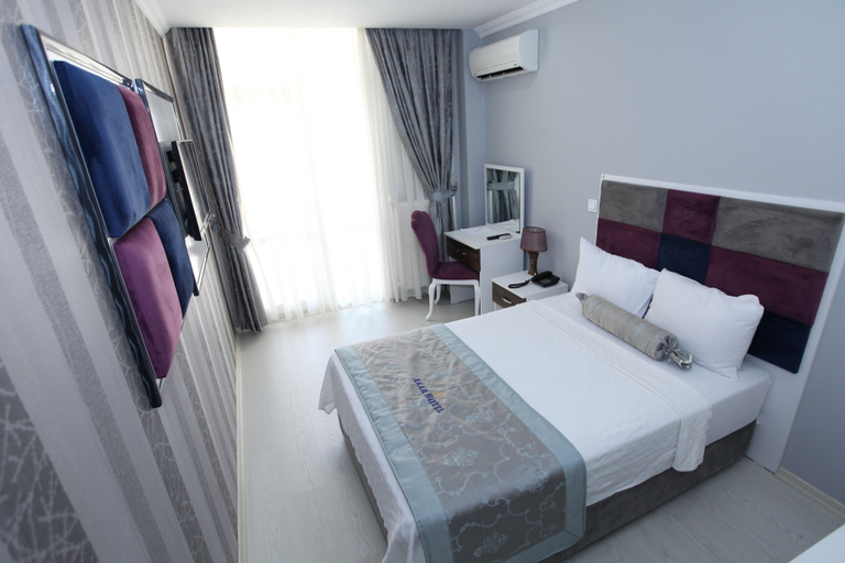 Others 5, Akar Hotel, Merkez