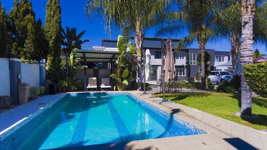 Pool 5, Cycad Palm Boutique Guesthouse, Gaborone