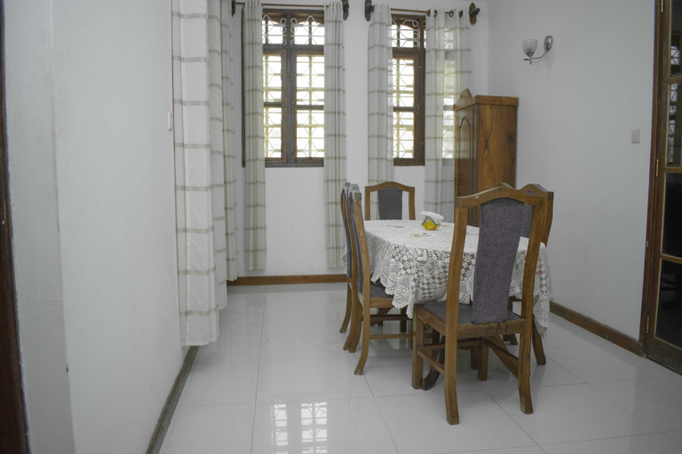 Food & Drinks 5, Sulkhan Serviced Apartment, Magharibi