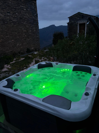 Sport & Beauty, Domaine COLONNA SANTINI ,Chambre d hotes Piscine, Spa, Haute-Corse