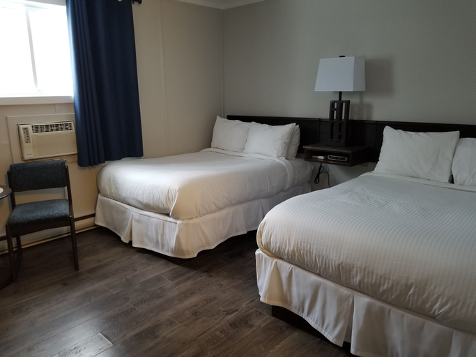 Bedroom 2, Torrent River Inn, Division No. 9