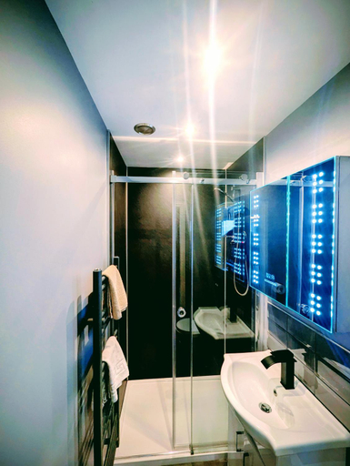 Bathroom 2, Whitehouse B&B, Highland