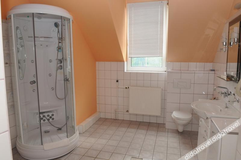 Bathroom, Hotel Gracja, Gorzów Wielkopolski