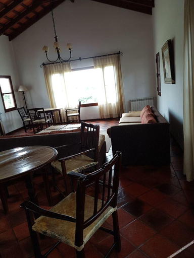 Others 2, Hotel Torrontes, Capital