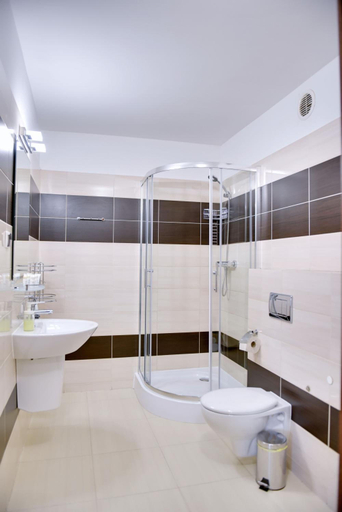 Bathroom 3, City Aparthotel, Szczecin