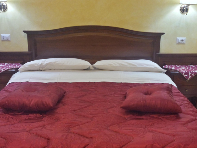 Others 3, B&B Pitagora, Rome