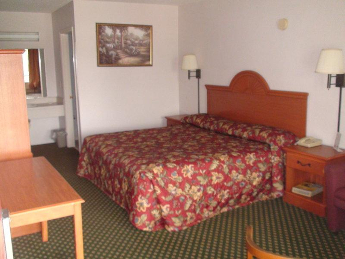 Bedroom 4, Westmont Inn - Lakeland, Polk