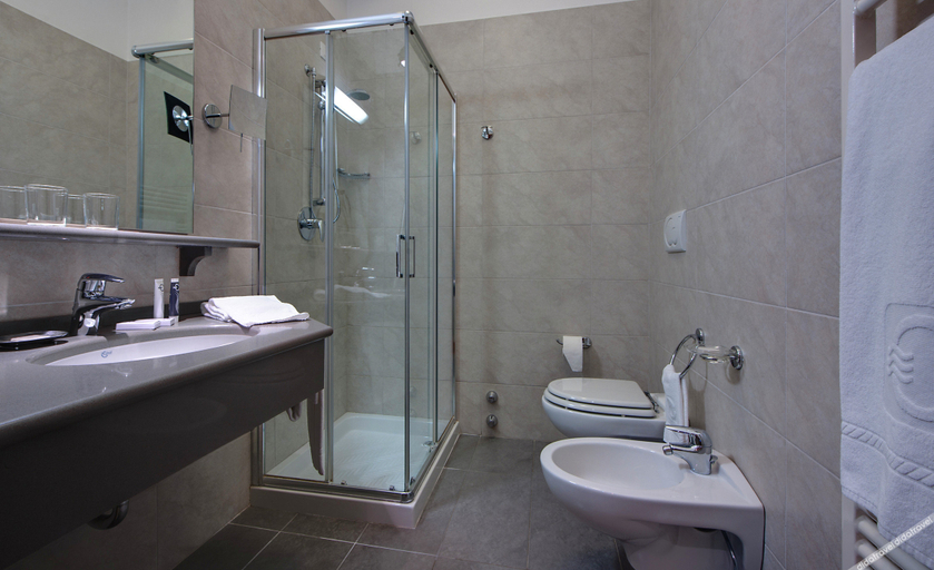 Bathroom, Continental Terme Hotel, Padua
