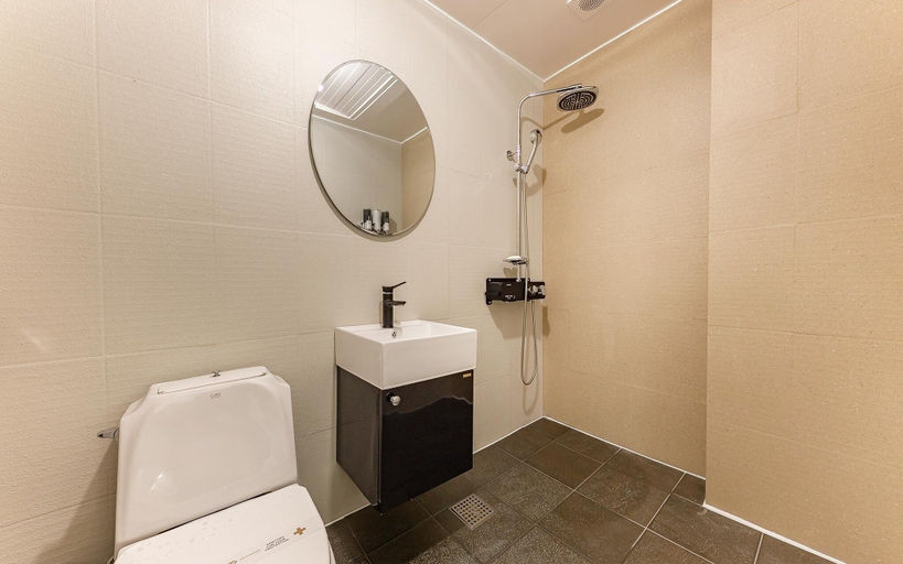 Bathroom 5, Chungju Baraan Hotel, Chungju