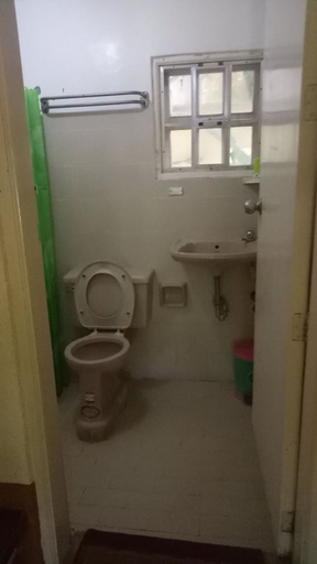 Bathroom 2, Anciano Beach House, Calatagan